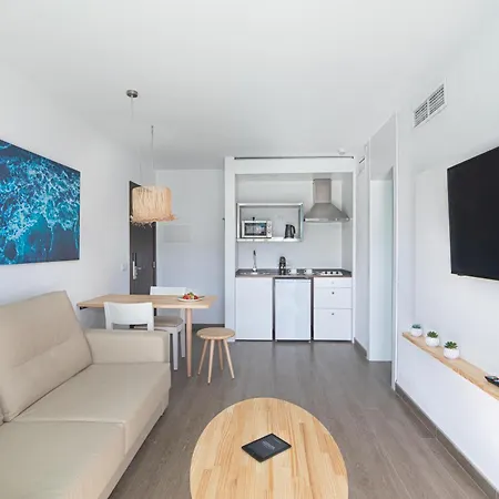 Marsenses & Adults Only Апарт-отель 4*