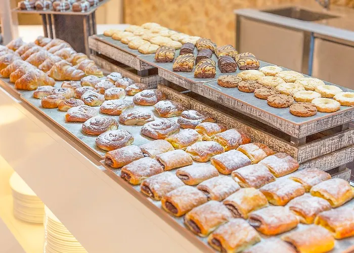 Marsenses & Adults Only 波连萨港