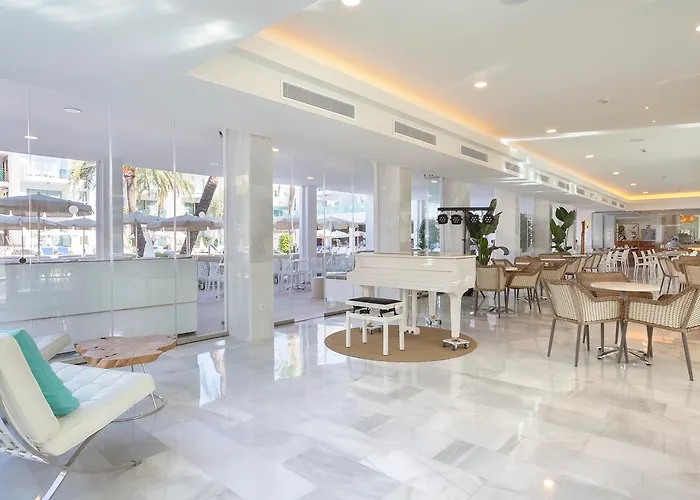 Marsenses & Adults Only 公寓式酒店 4*